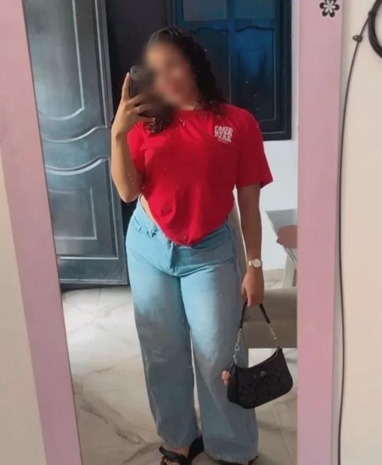 Amina, 24 años