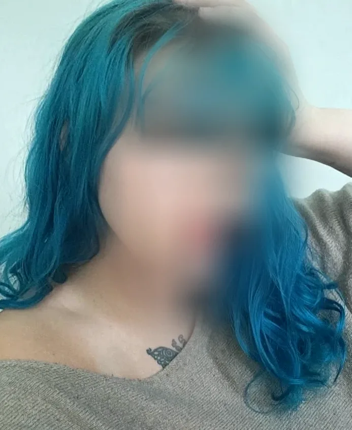 Ana, 22 años